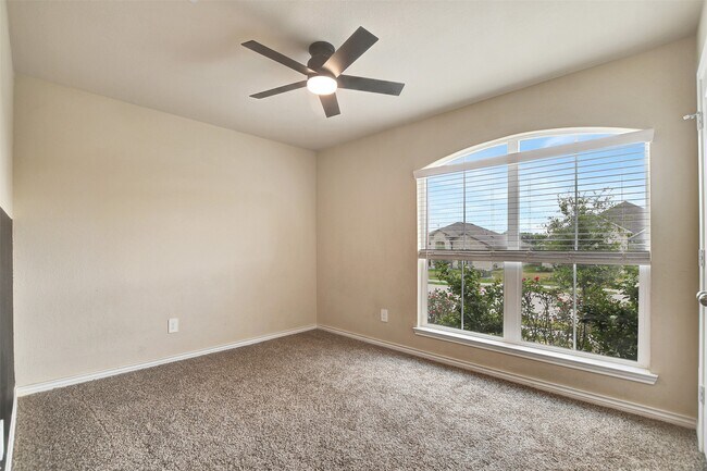 Building Photo - 1006 Fannin St