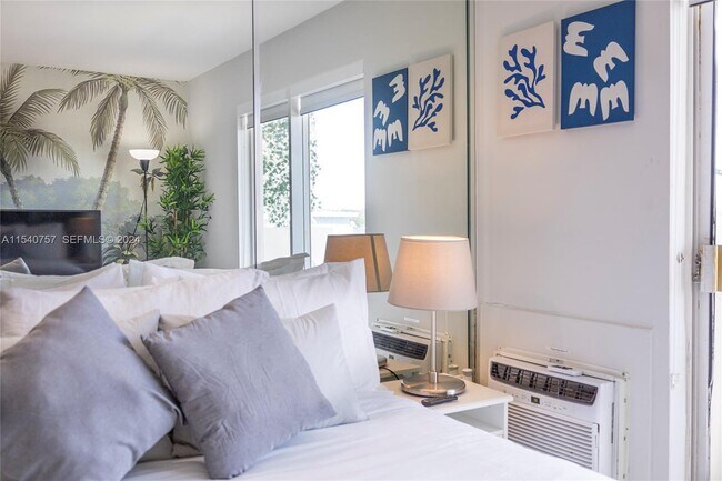 Building Photo - 7904 West Dr