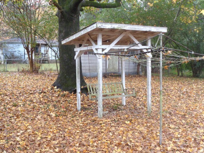 Building Photo - 9209 Clover Hl Rd