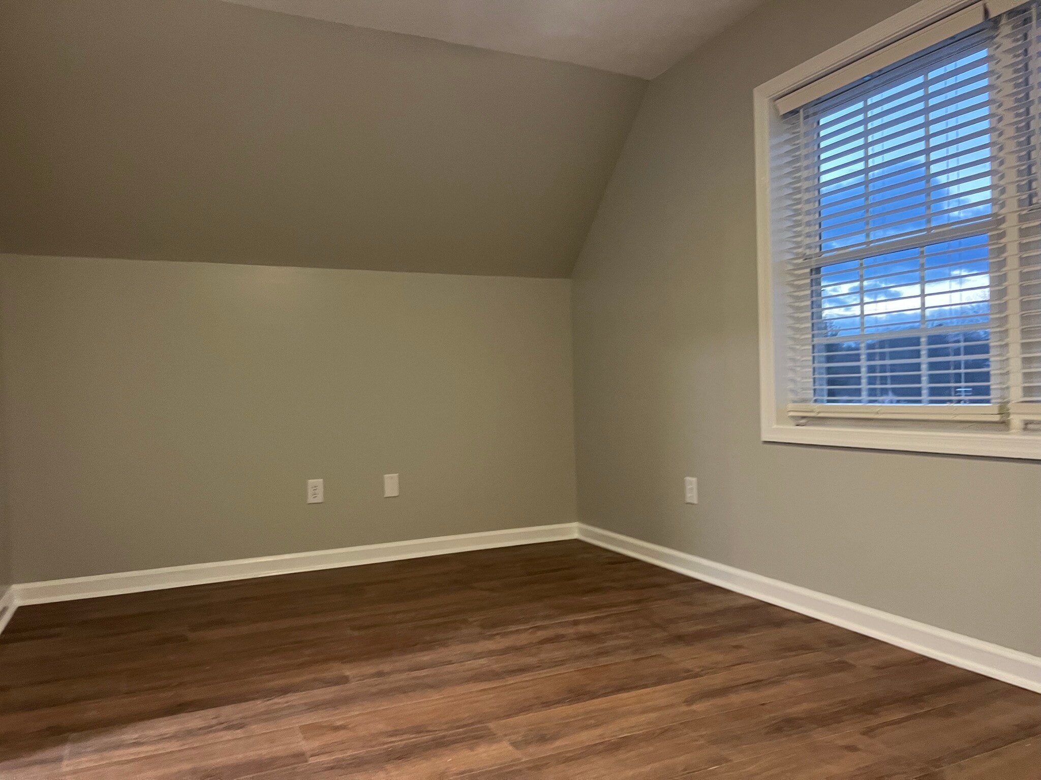 Building Photo - 635 D St