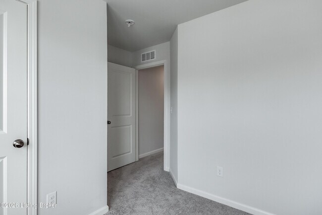 Building Photo - 109 Elegance Wy