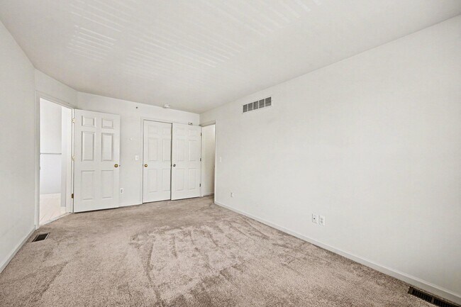 Building Photo - 2878 Barclay Wy