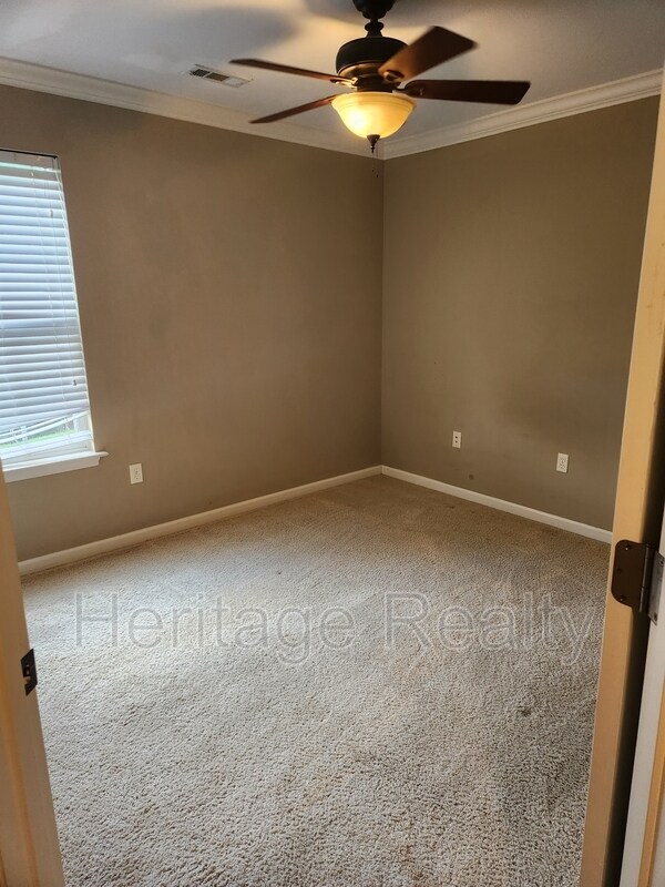 Building Photo - 6515 Airtree Ln