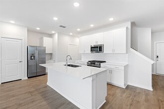 Building Photo - 3015 Dovedale St
