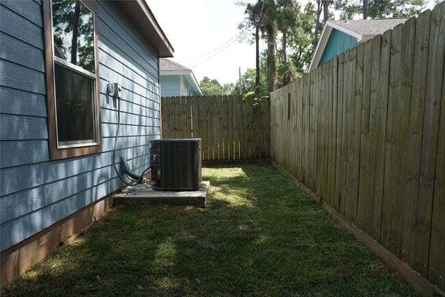 Building Photo - 9761 Black Gum