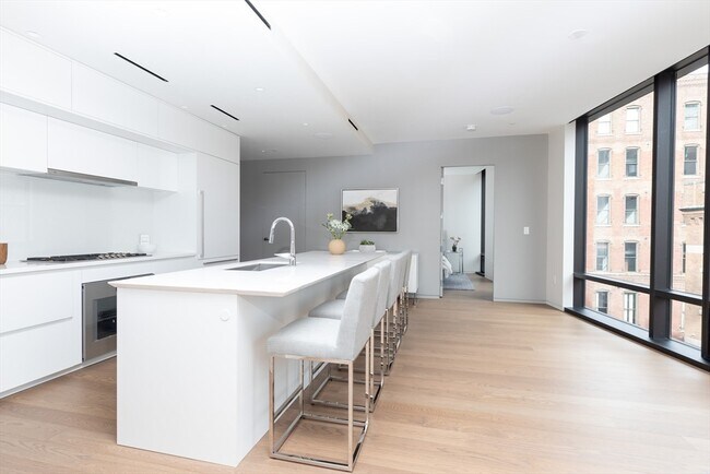 Building Photo - 10 Farnsworth St