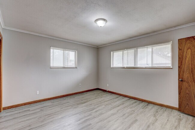 Building Photo - 3 bed 2 bath home in Bethany, OK