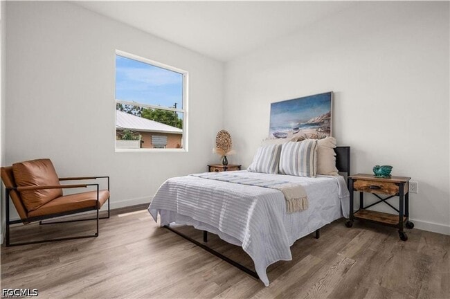 Building Photo - 716 Gordon Ave S