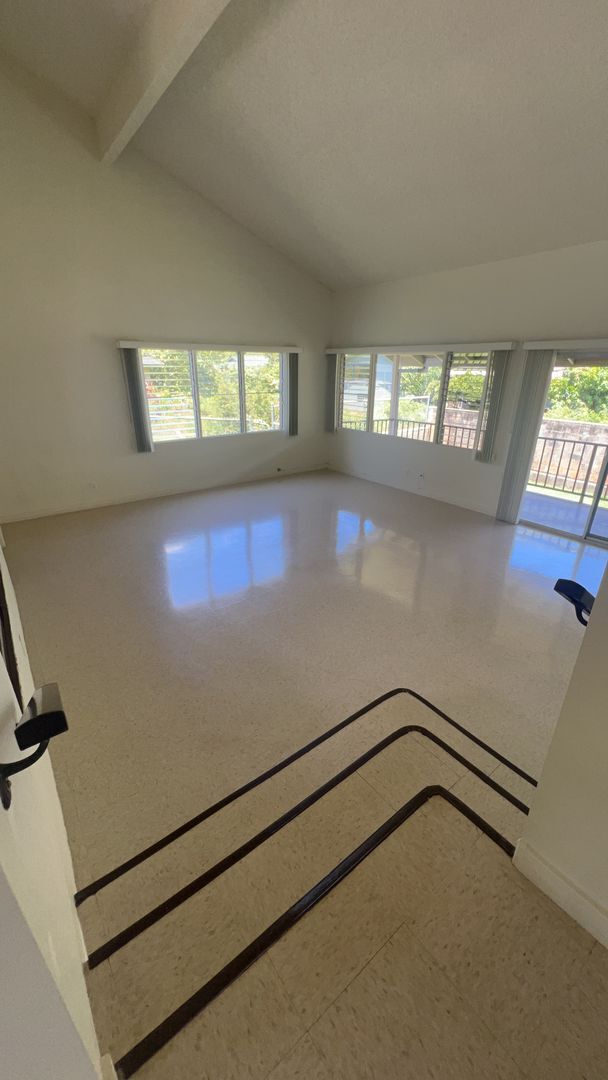 Building Photo - 1638 Ala Makani Pl