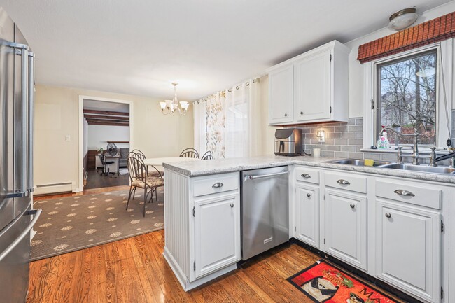 Building Photo - 138 Wildwood Cir