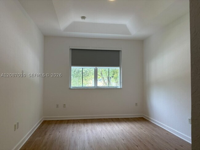 Building Photo - 8671 NW 112th Ct
