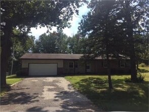 Building Photo - 171 Bosa Dr