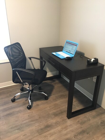 Building Photo - 825 Kirkwood Pkwy SW