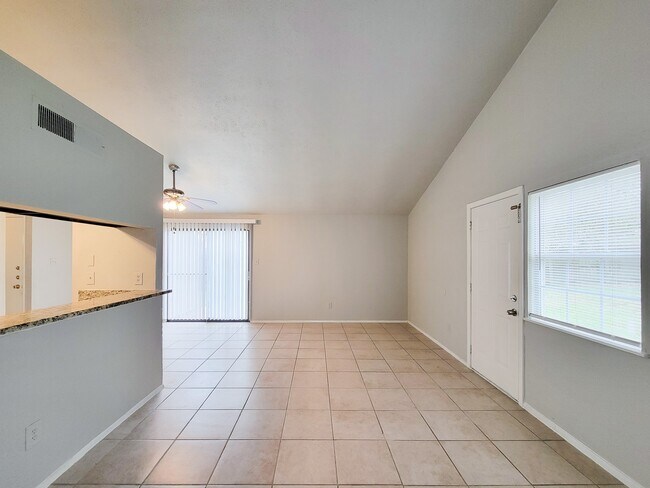 Building Photo - 24202 4 Sixes Ln