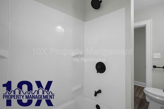 Building Photo - 864 Fairwood Ave