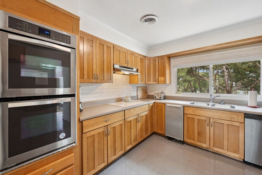 Building Photo - 162 Pioneer Loop