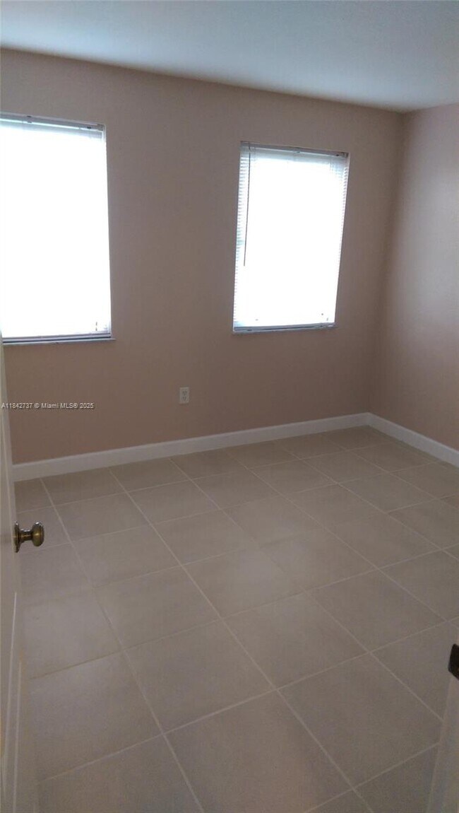 Building Photo - 4321 SW 160th Ave