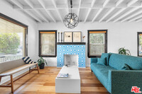 Building Photo - 2043 W 42nd Pl