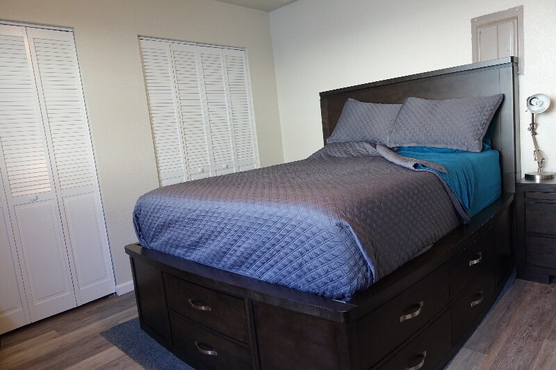 Building Photo - 248 Zappa Pl