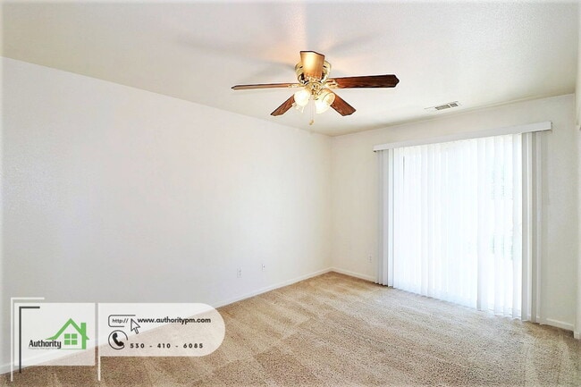 Building Photo - 22375 Rio Alto Dr