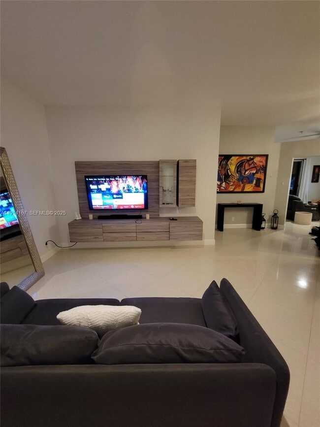 Building Photo - 1569 Winterberry Ln