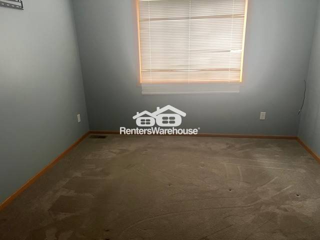 Building Photo - 10794 Tamarack Cir