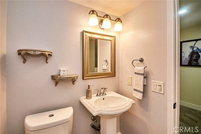 Building Photo - 950 S Rim Crest Dr