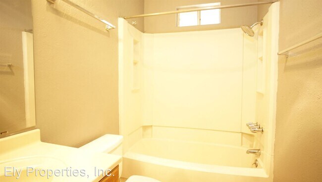 Building Photo - 2 br, 1.5 bath House - 1505-B Cinnamon Path