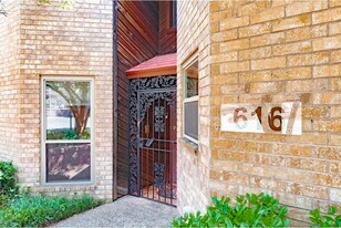 Building Photo - 616 Placid Cir