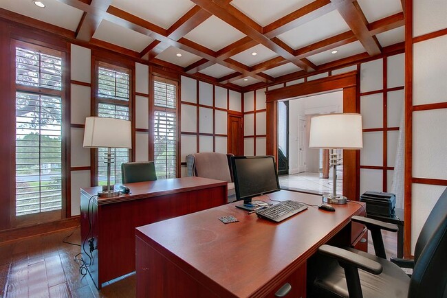 Building Photo - 4707 Mantle Dr
