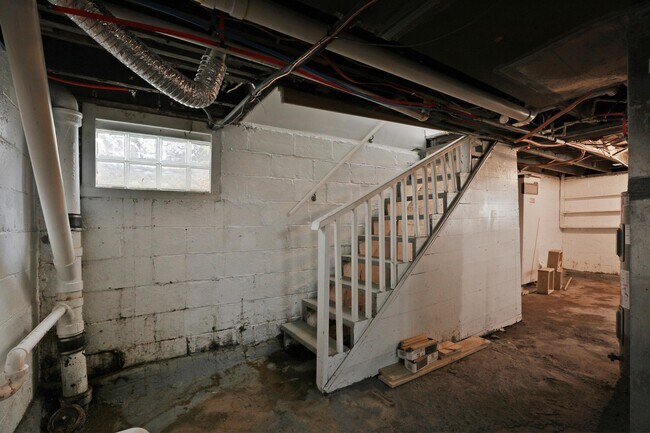 Building Photo - 1416 S Ohio Ave