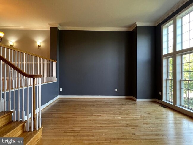 Building Photo - 787 Vestal St