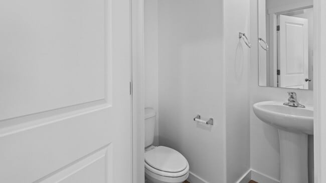 Building Photo - Brand-New Modern Townhome with Stunning Views!