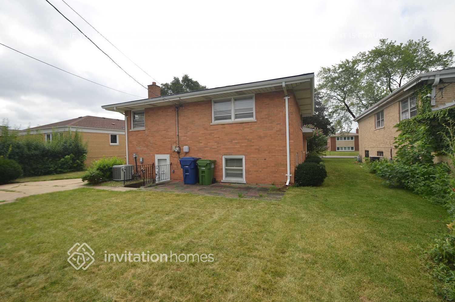 Building Photo - 4532 W 102nd St