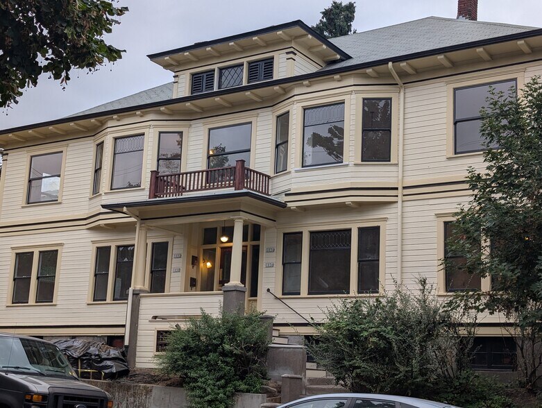 Building Photo - 1030-1036 SE 13th Ave