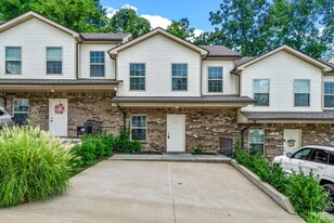 Building Photo - 428 Glenstone Springs Dr