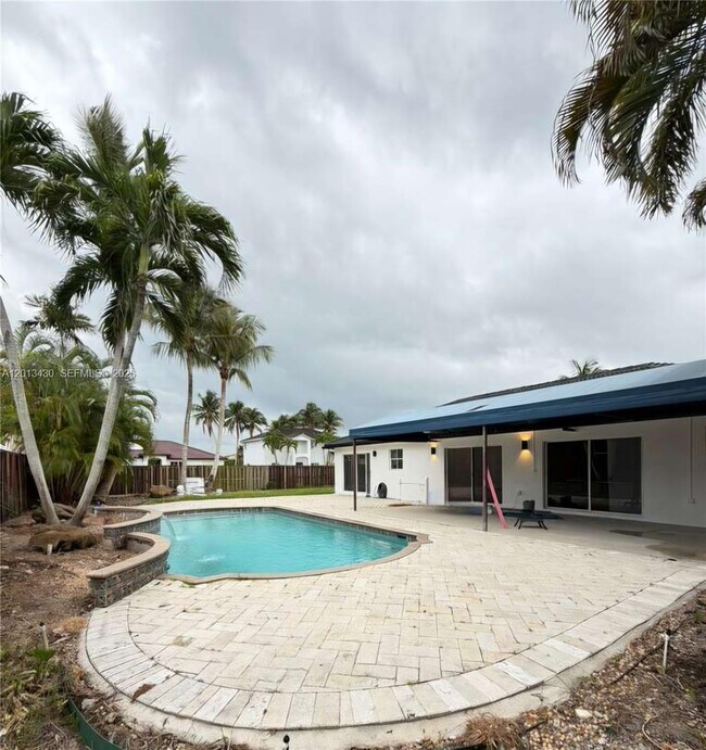 Building Photo - 18121 SW 152nd Ct