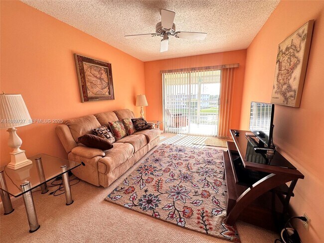 Building Photo - 4029 Hythe B