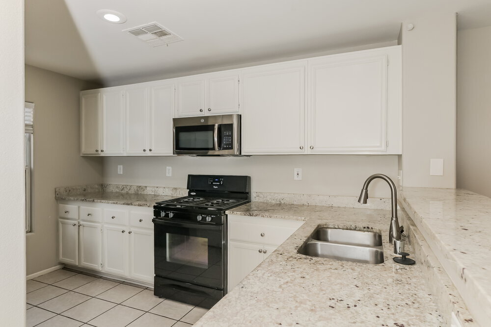 Building Photo - 1082 Paradise Coach Dr