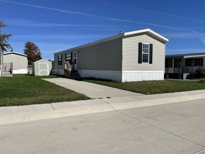 Building Photo - 15835 Marentette Dr