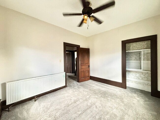 Building Photo - 3 bedroom/ 1.5 Bath Home for rent MAnor, PA 15665