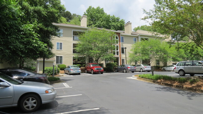 Primary Photo - Ground Floor Condo Near Emory, CDC & Decatur