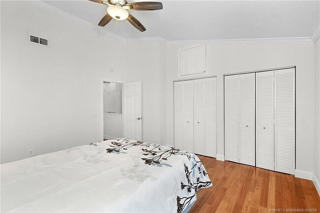 Building Photo - 3129 SE Indian St