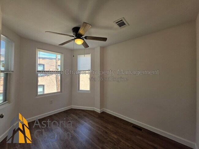 Building Photo - 905 N Patterson Park Ave