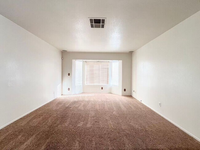 Building Photo - 1241 Pacific Terrace Dr