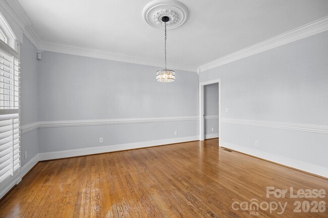 Building Photo - 9205 Woodriver Ln