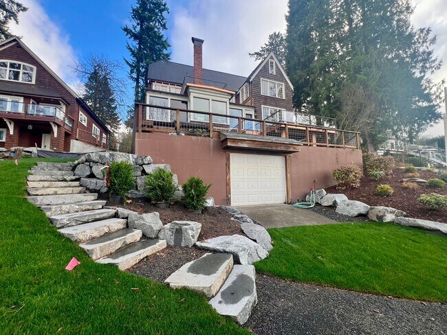 Building Photo - PENDING APPLICATION; Waterfront Apartment on East Bay Drive