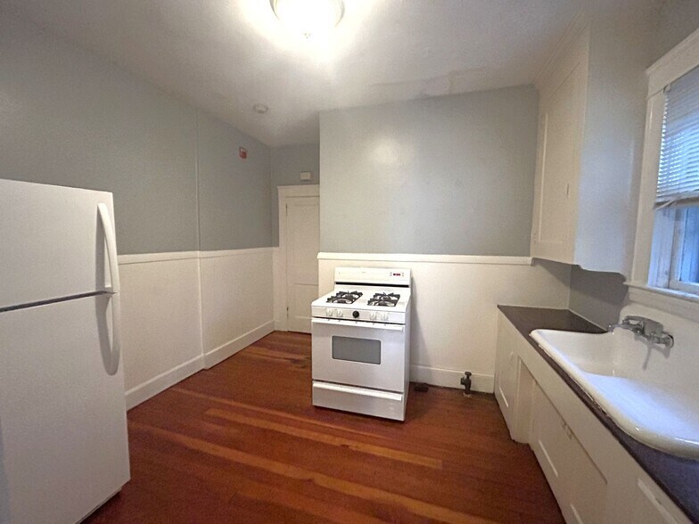 Building Photo - 20 Hudson St