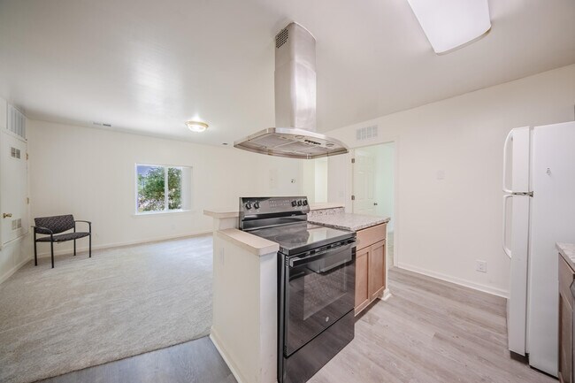Building Photo - 2472 Hawks Ave