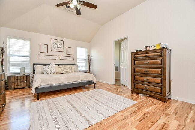 Building Photo - 15462 Signal Ridge Way